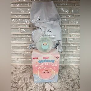 Pucky Beanie Bubble Up Figure